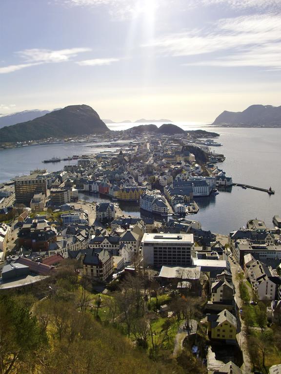 Ytterland Apartments Alesund Exterior photo